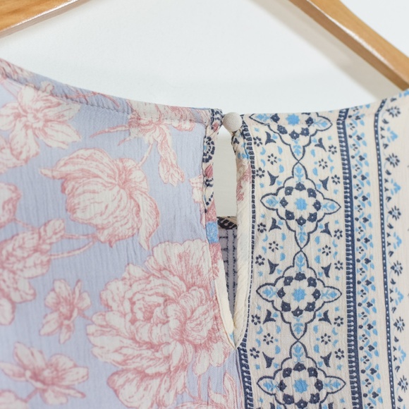 NWOT American Eagle Embroidered Mixed Floral Tassel Boho Flowy Top Medium - Picture 10 of 16